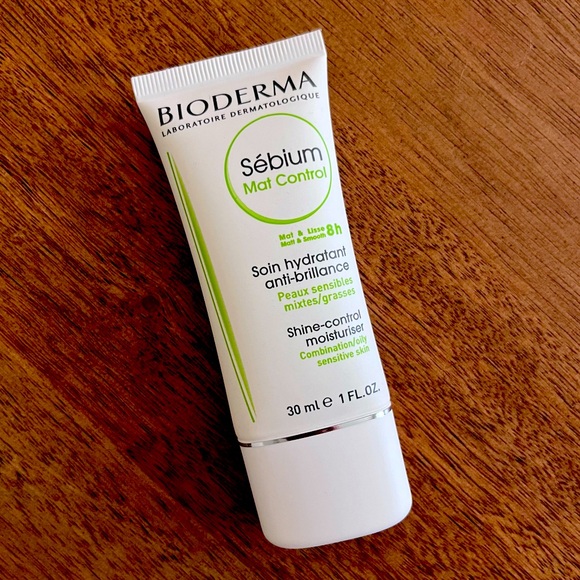 Bioderma Shine Control Moisturizer - Sealed and New - Picture 1 of 4